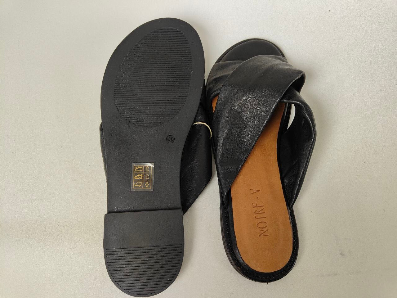 Notre-V Women's Black Leather Slide Sandals