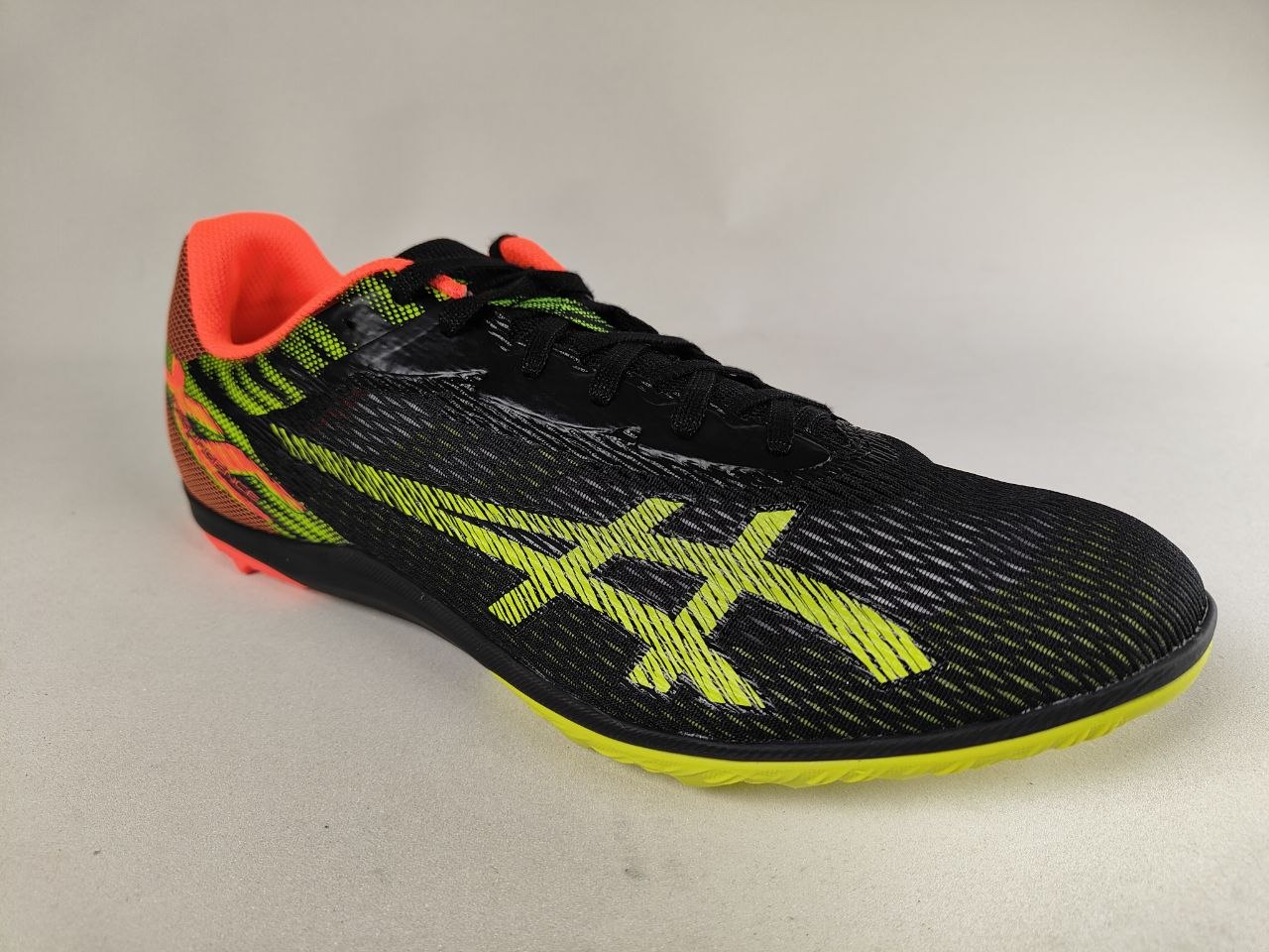 ASICS Resurgence XC – Black/Safety Yellow