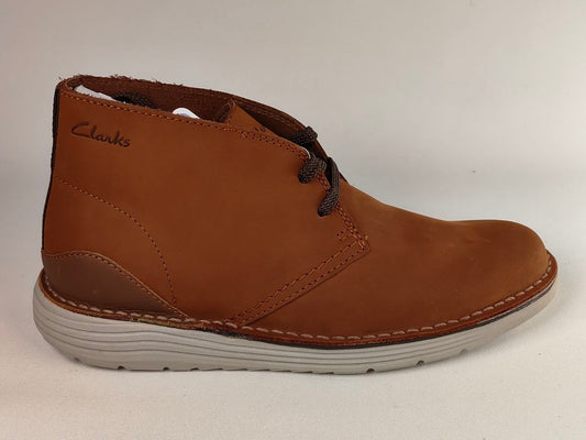 Clarks Brahnz Mid Tan Nubuck Chukka Boots