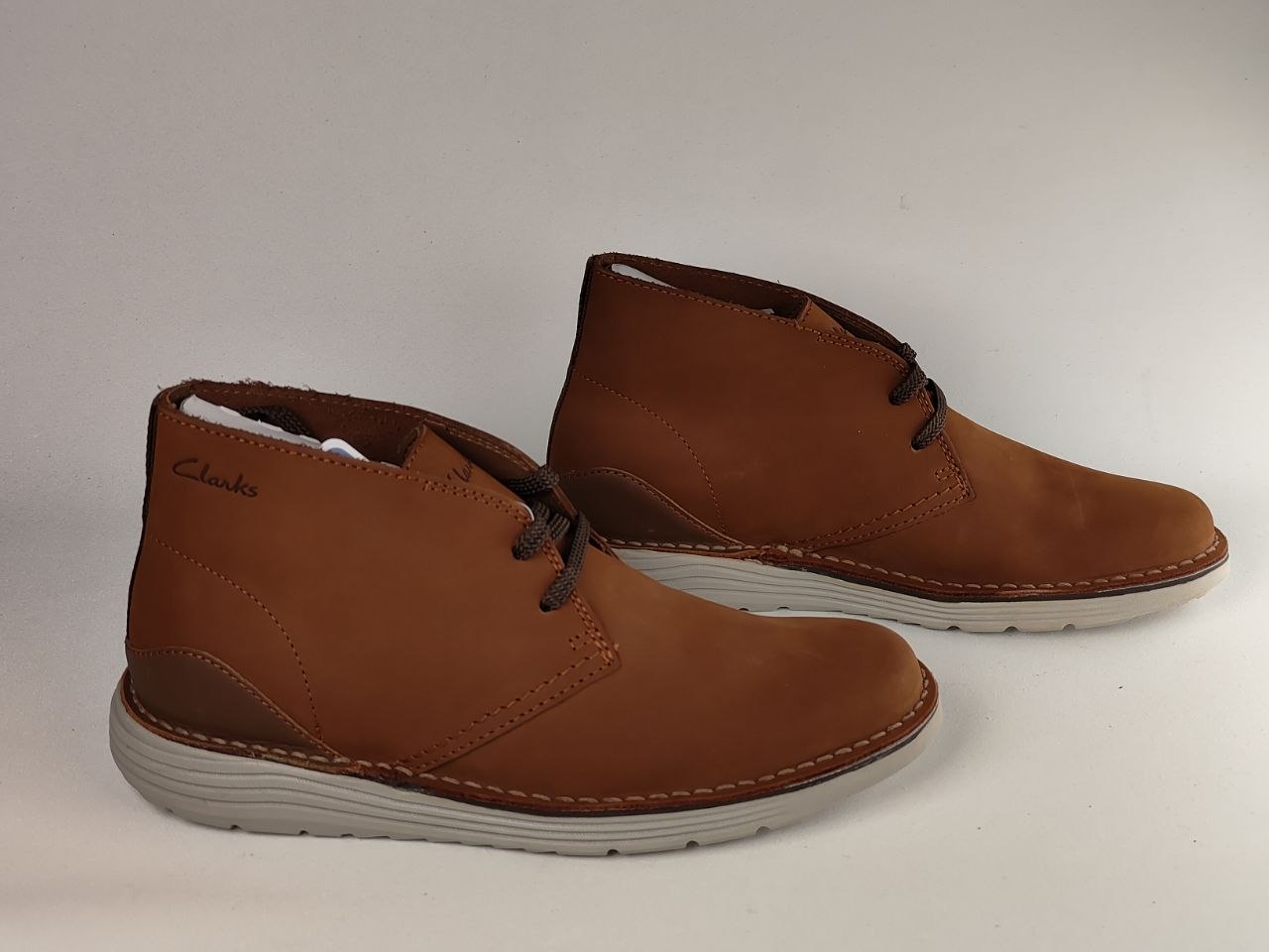 Clarks Brahnz Mid Tan Nubuck Chukka Boots