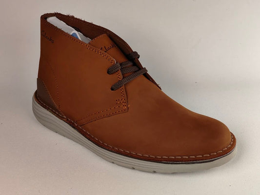 Clarks Brahnz Mid Tan Nubuck Chukka Boots