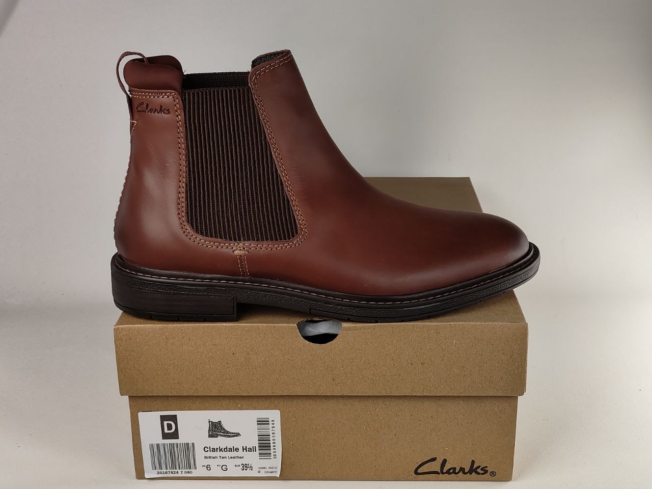 Clarks Clarkdale Hall British Tan Leather Chelsea Boots