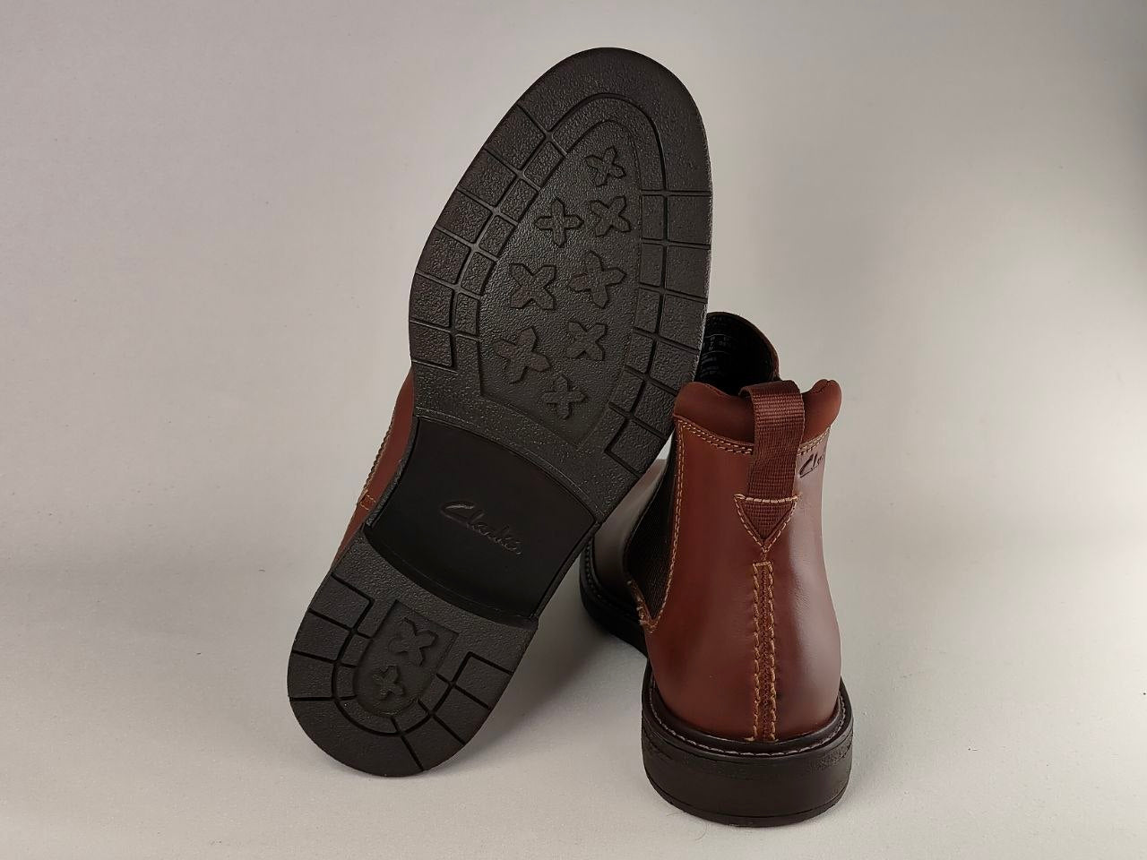 Clarks Clarkdale Hall British Tan Leather Chelsea Boots