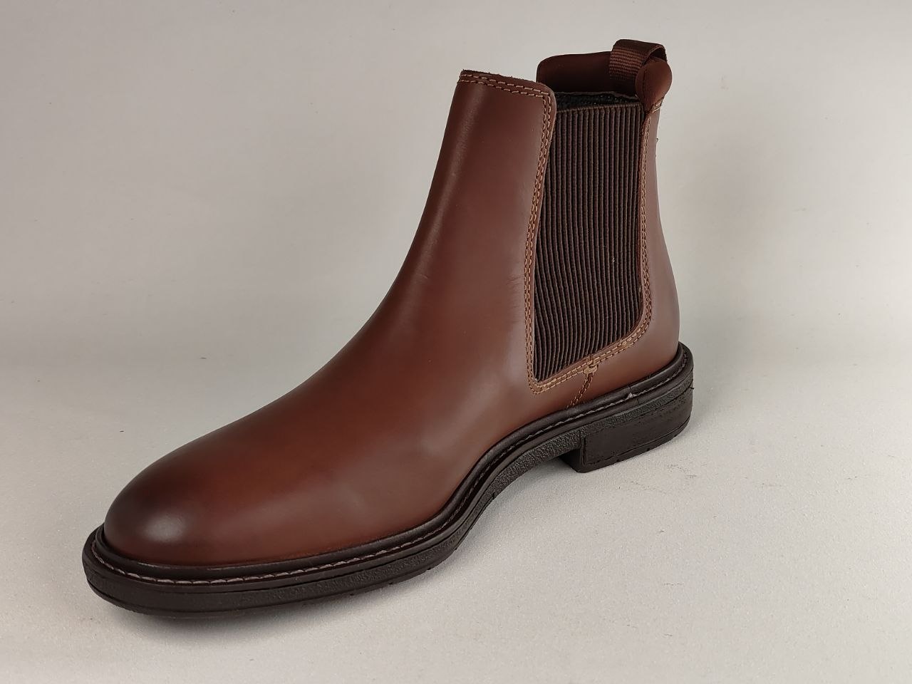 Clarks Clarkdale Hall British Tan Leather Chelsea Boots
