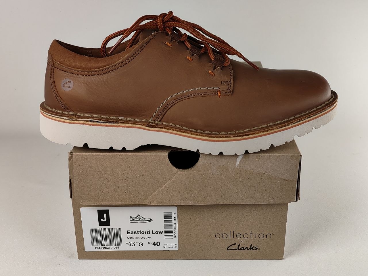 Clarks Eastford Low Dark Tan Leather Shoes