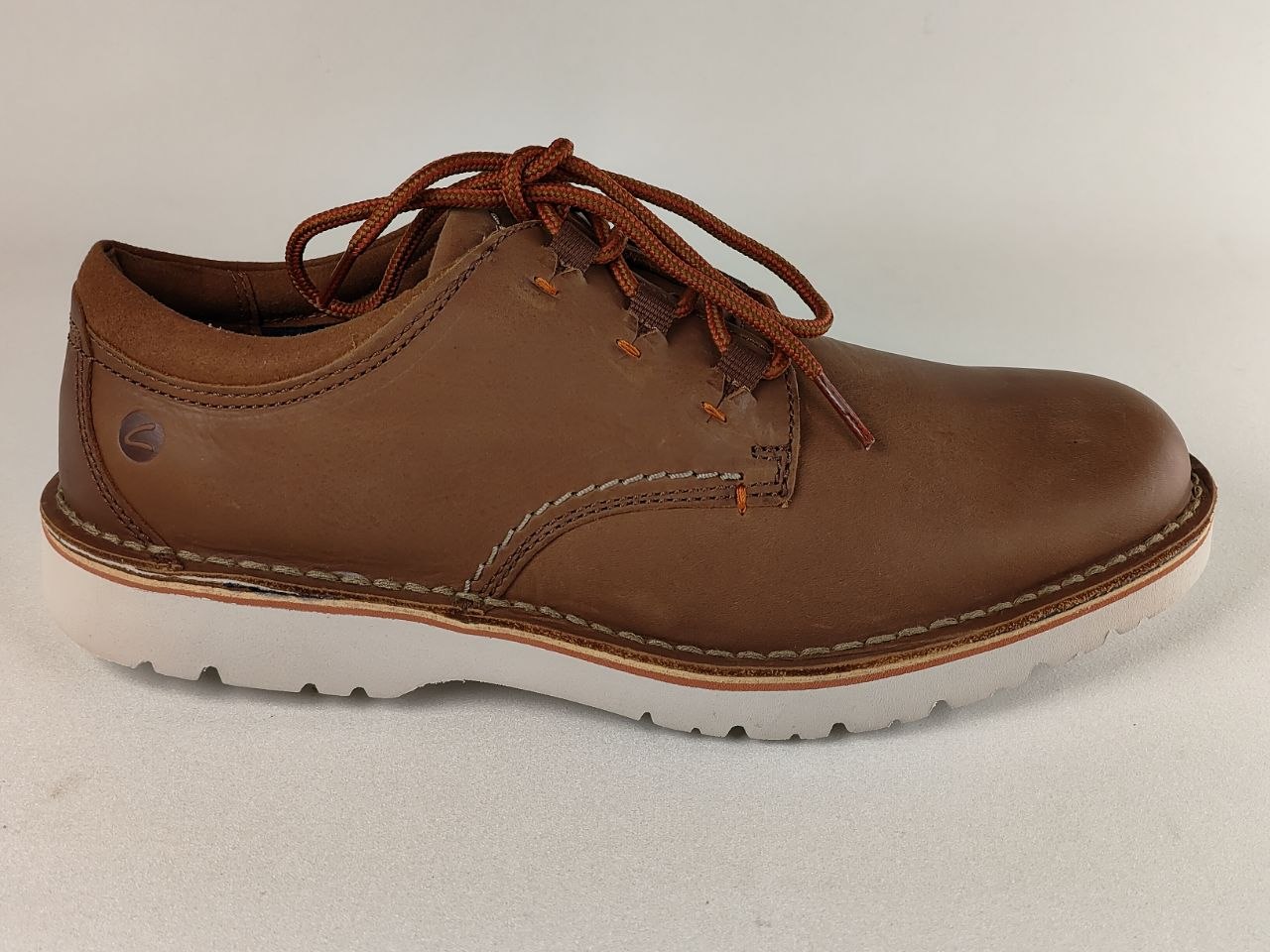 Clarks Eastford Low Dark Tan Leather Shoes