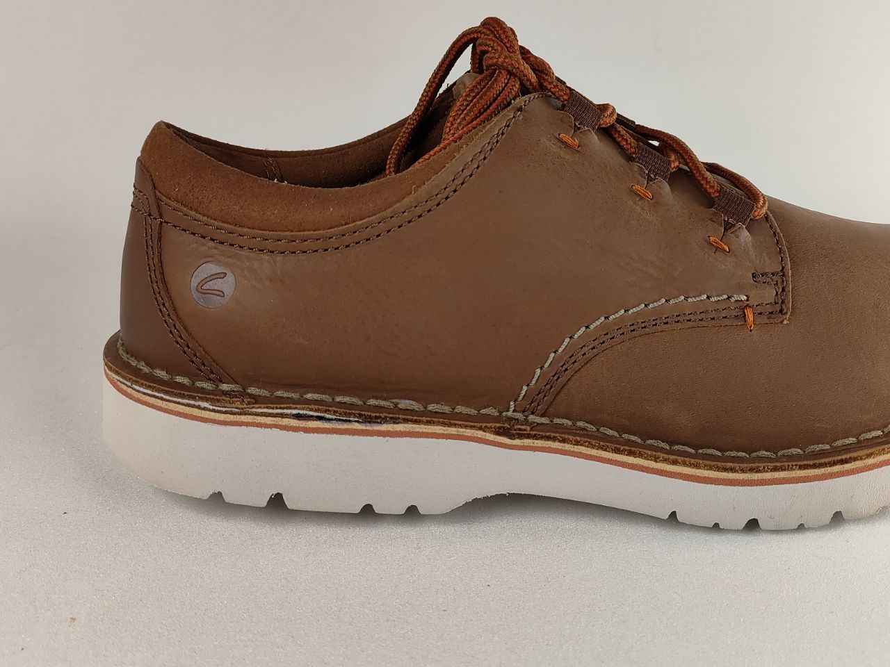Clarks Eastford Low Dark Tan Leather Shoes