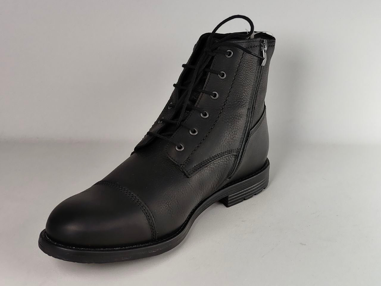 Brown high-top sneaker on a white background Clarks Foxwell Hi GTX Black Leather Gore-Tex Waterproof Boots
