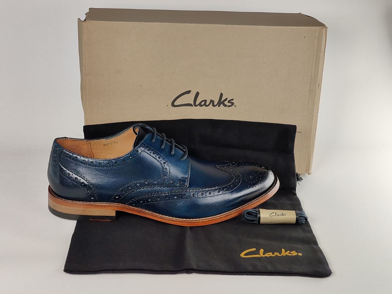 Clarks James Wing Navy Leather Brogues