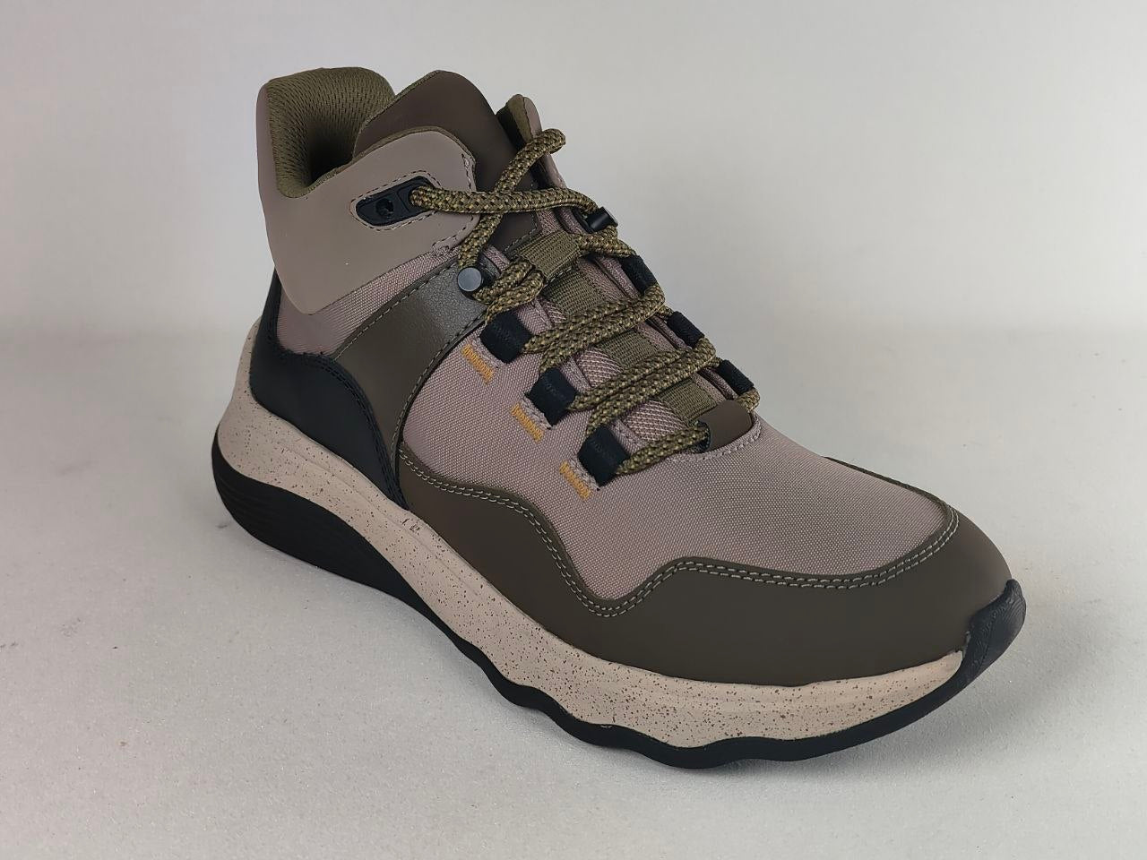 Clarks Jaunt Lo Dark Olive Combination Walking Shoes