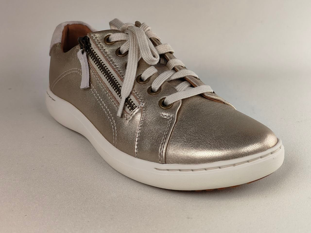 Clarks Nalle Lace Champagne Leather Sneakers