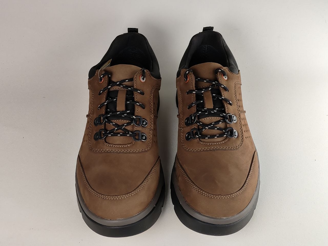 Clarks Un Atlas Lo GTX Dark Brown Nubuck Waterproof Walking Shoes