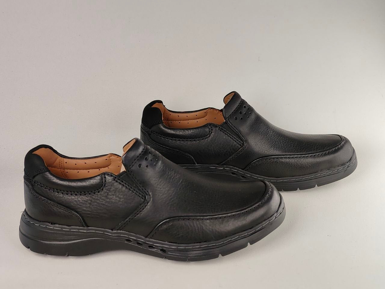 Clarks Un Brawley Step Black Leather Slip-On Shoes