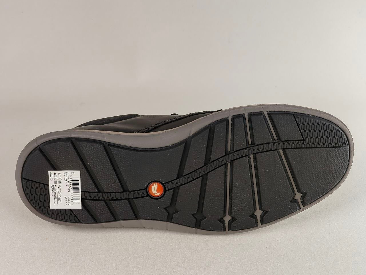 Clarks Un Larvik Top 2 Black Leather Chukka Boots