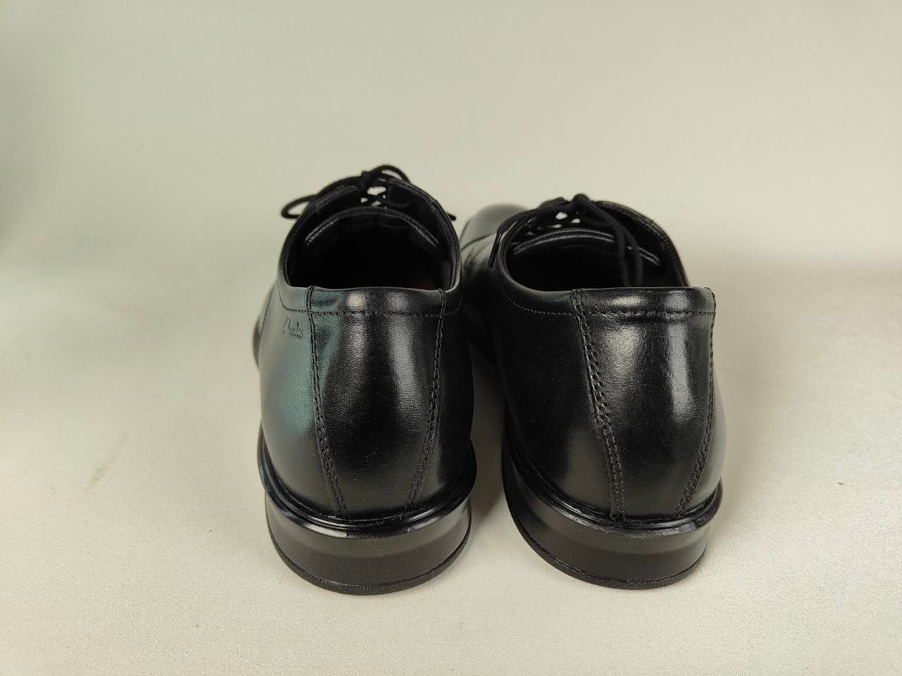Clarks Bensley Cap Toe Oxford – Black Leather