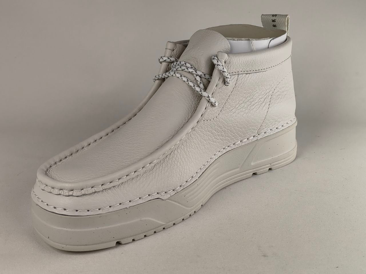 Clarks Origin Wallabee – White Leather