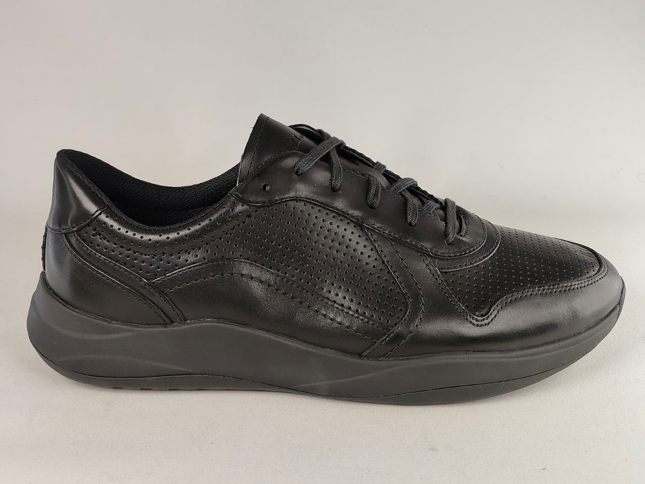Clarks Sift Speed – Black Leather