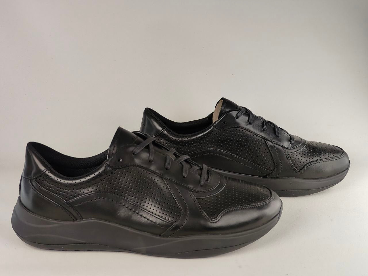 Clarks Sift Speed – Black Leather