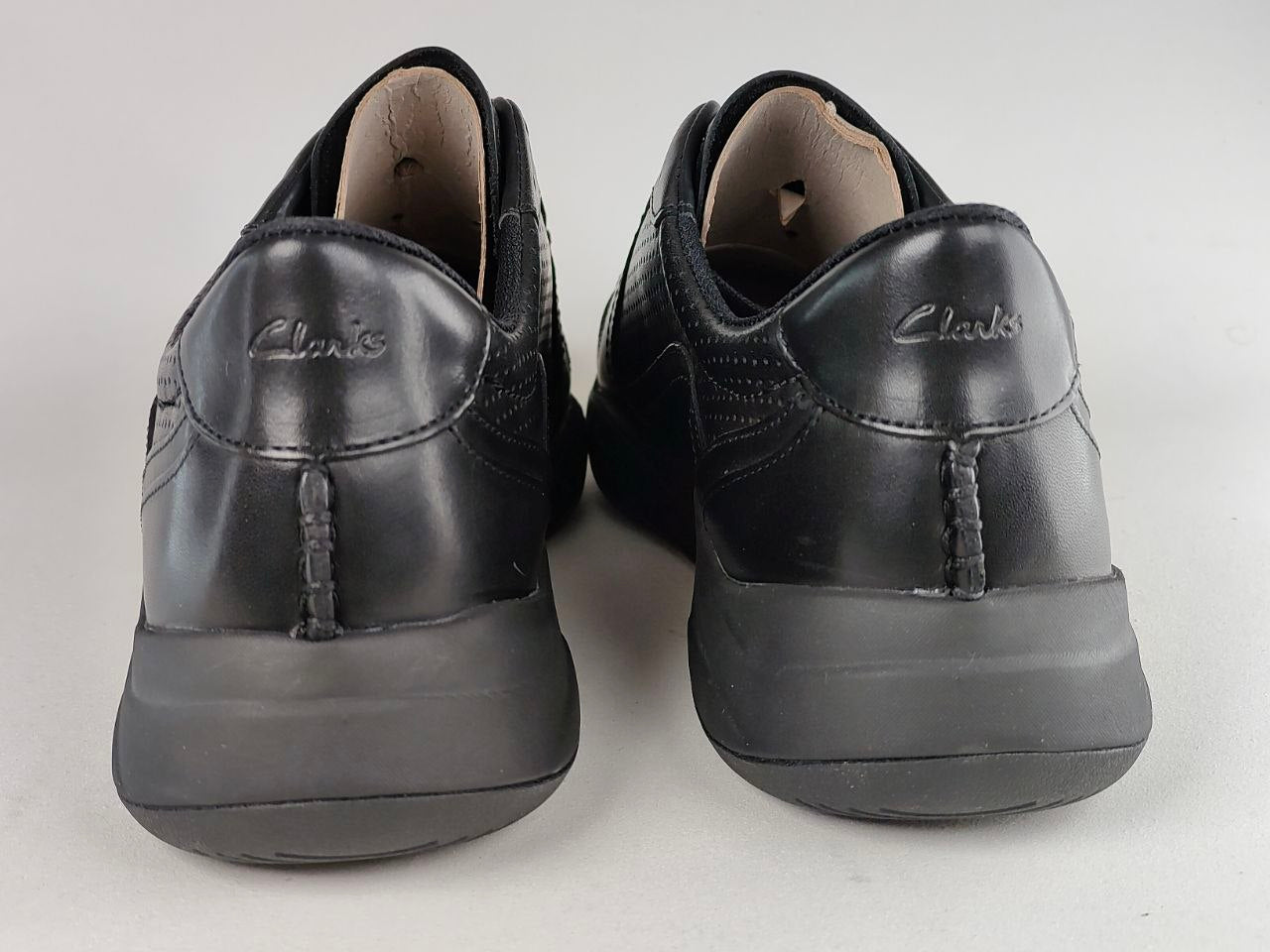 Clarks Sift Speed – Black Leather