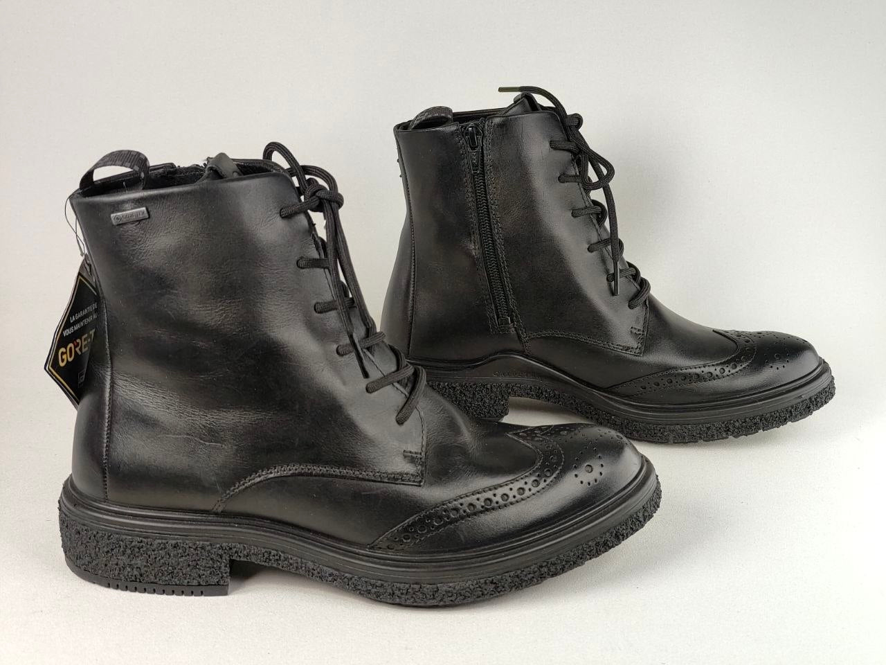 ECCO Crepetray Hybrid W GORE-TEX Black Leather Brogue Boots