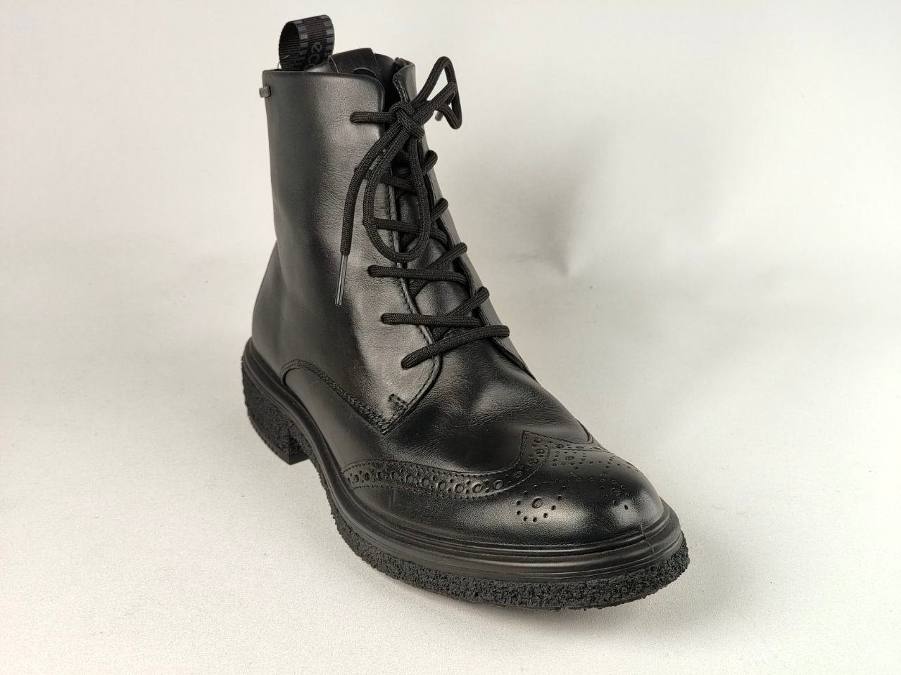 ECCO Crepetray Hybrid W GORE-TEX Black Leather Brogue Boots