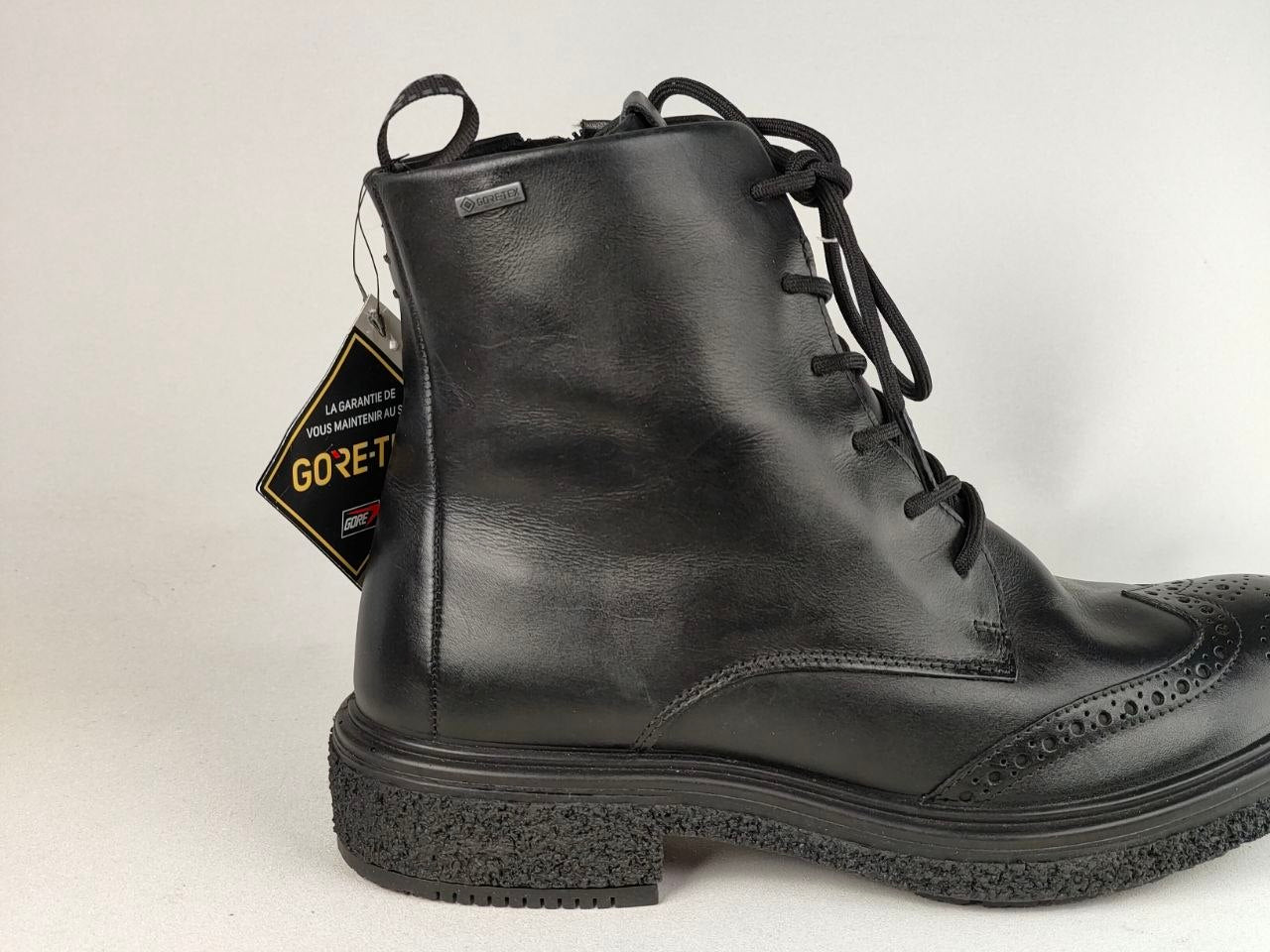 ECCO Crepetray Hybrid W GORE-TEX Black Leather Brogue Boots