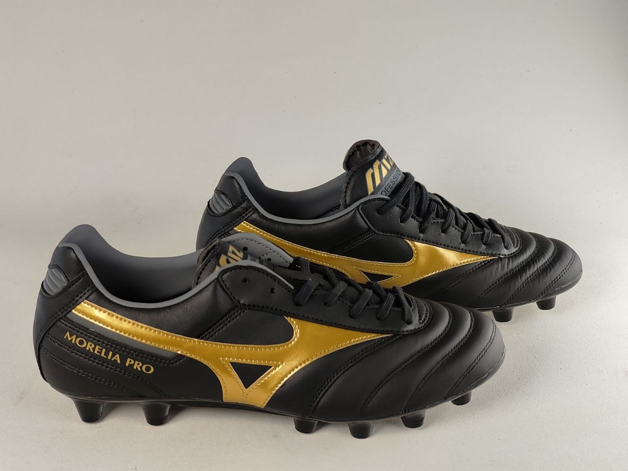 Mizuno Morelia II Pro FG Black Gold Football Boots – EU 42

