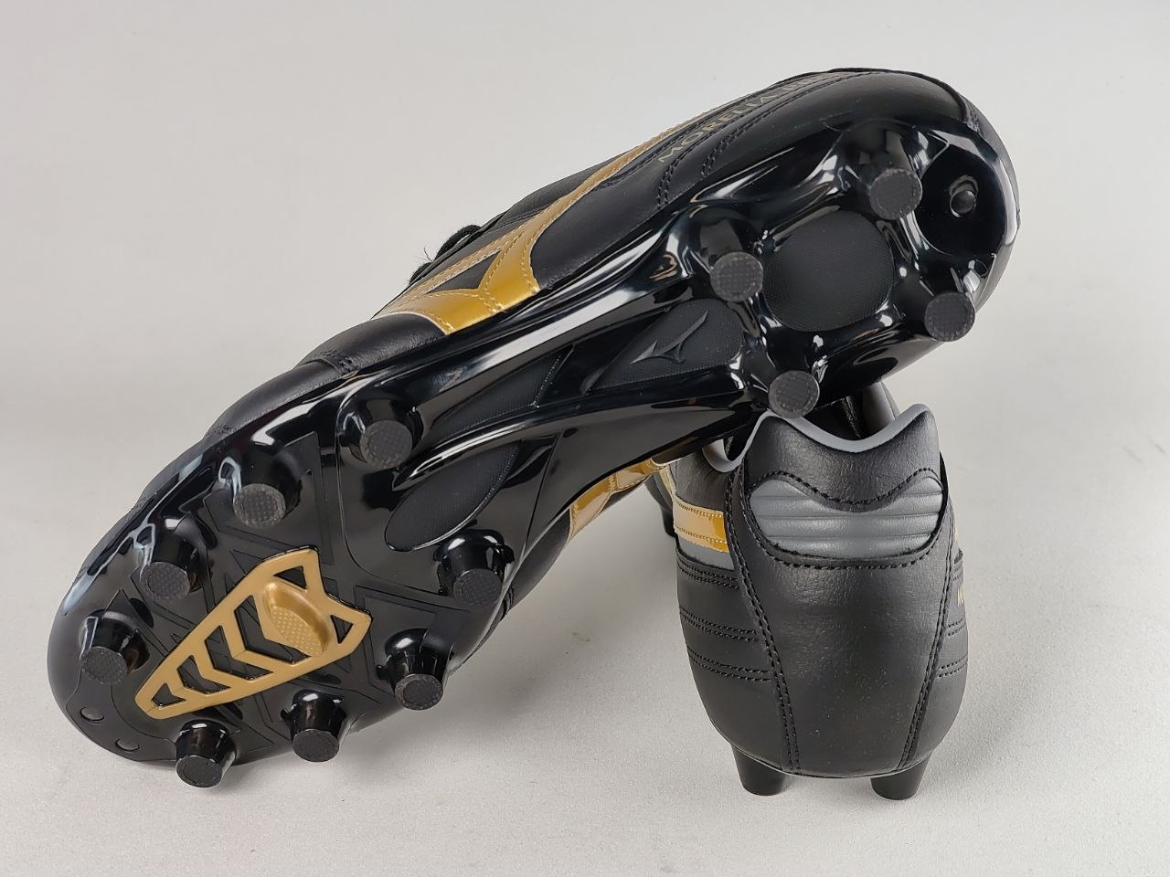 Mizuno Morelia II Pro FG Black Gold Football Boots – EU 42
