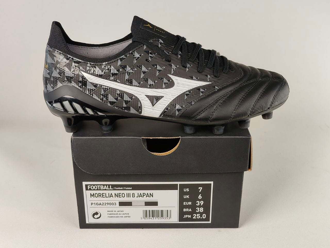 Mizuno Morelia Neo III β Japan FG Black Silver Football Boots