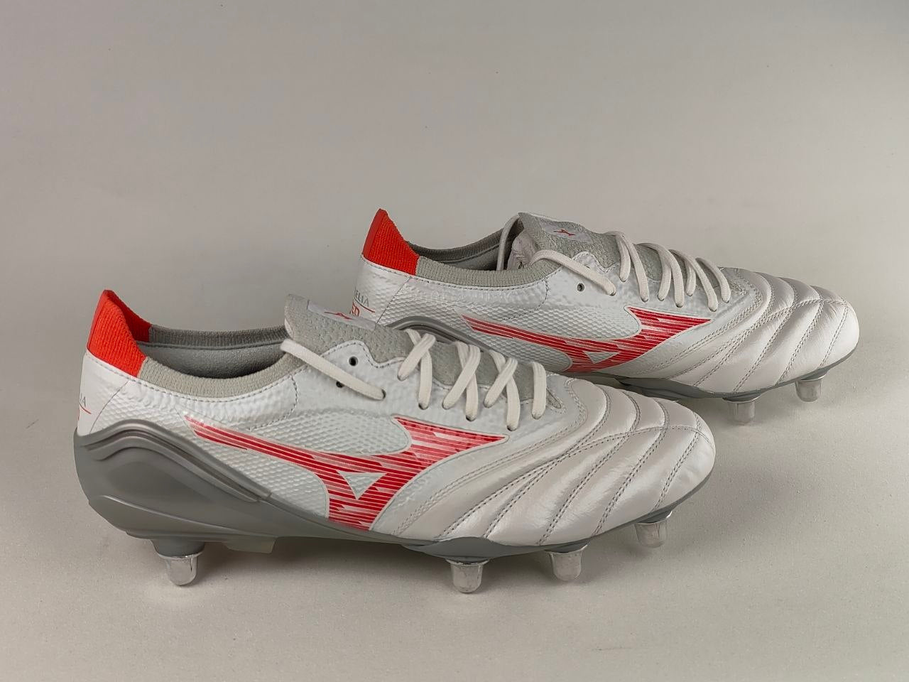 Mizuno Morelia Neo IV β Elite SI White Pink Football Boots