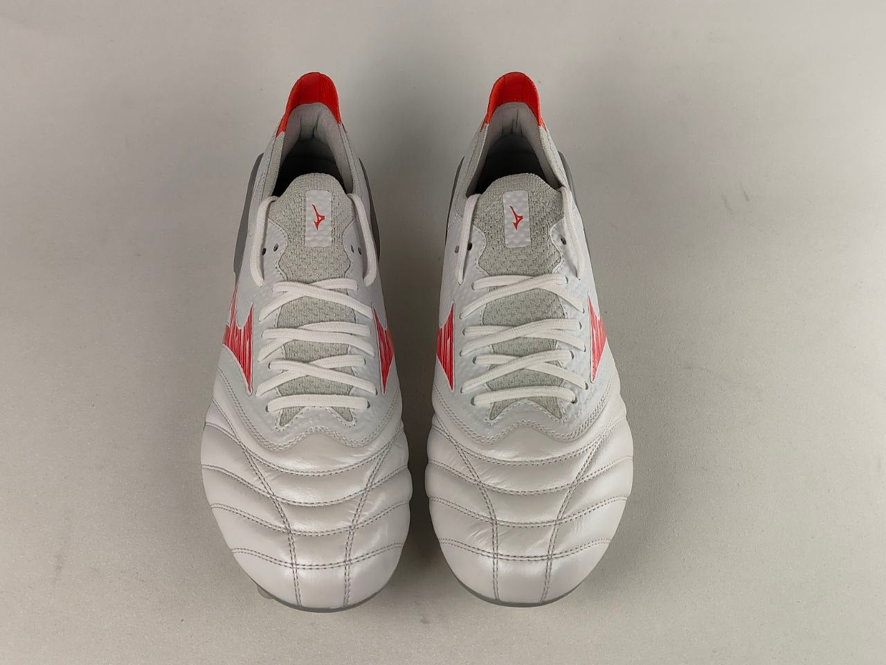 Mizuno Morelia Neo IV β Elite SI White Pink Football Boots