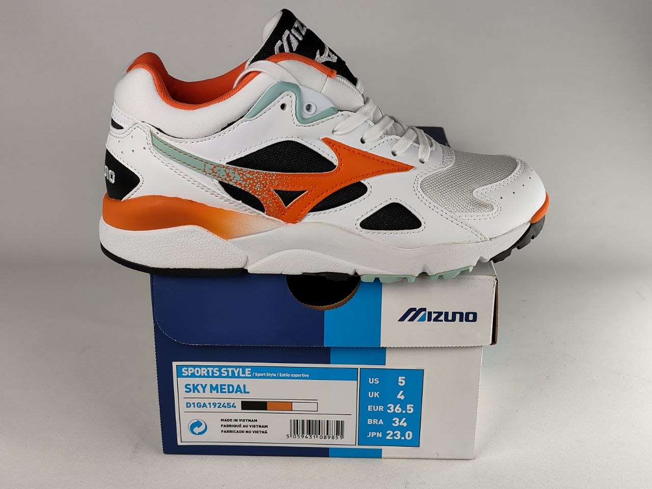 Mizuno Sky Medal White Orange Mint