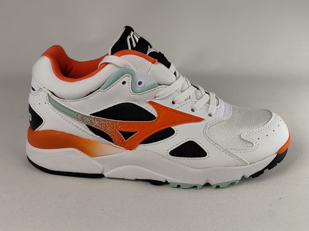 Mizuno Sky Medal White Orange Mint