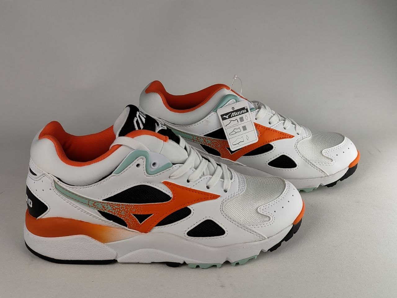 Mizuno Sky Medal White Orange Mint