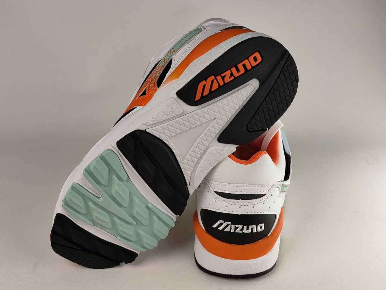 Mizuno Sky Medal White Orange Mint