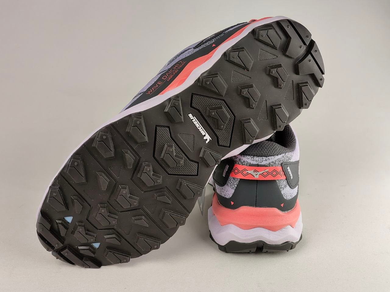 Mizuno-Wave-Daichi-7-Women’s-Trail-Running-Shoes-Ice-Grey-White-Coral-Pink-