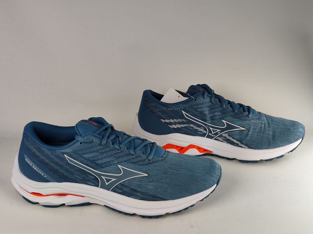 Mizuno-Wave-Equate-7-Running-Shoes-Blue-