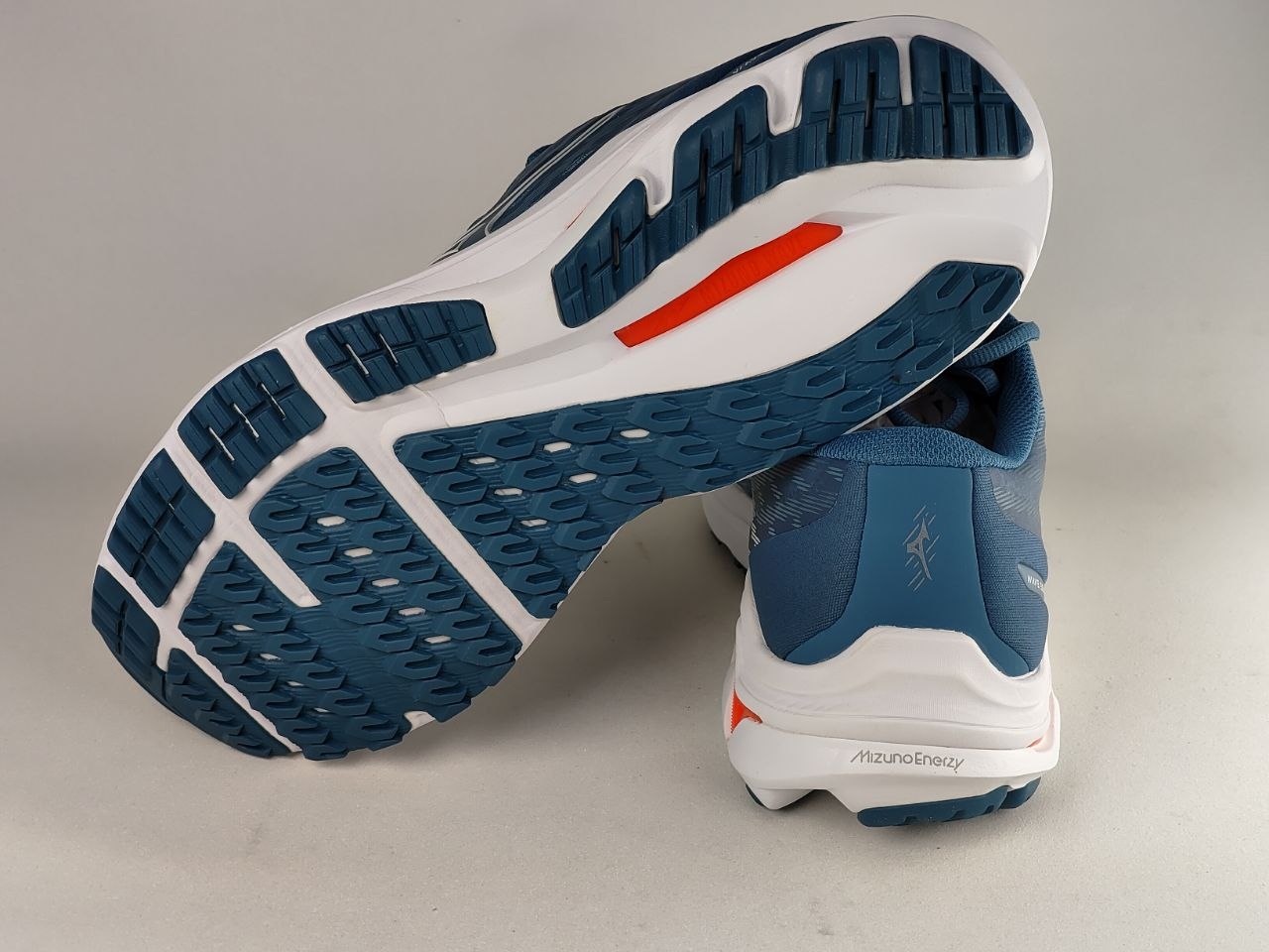 Mizuno-Wave-Equate-7-Running-Shoes-Blue-