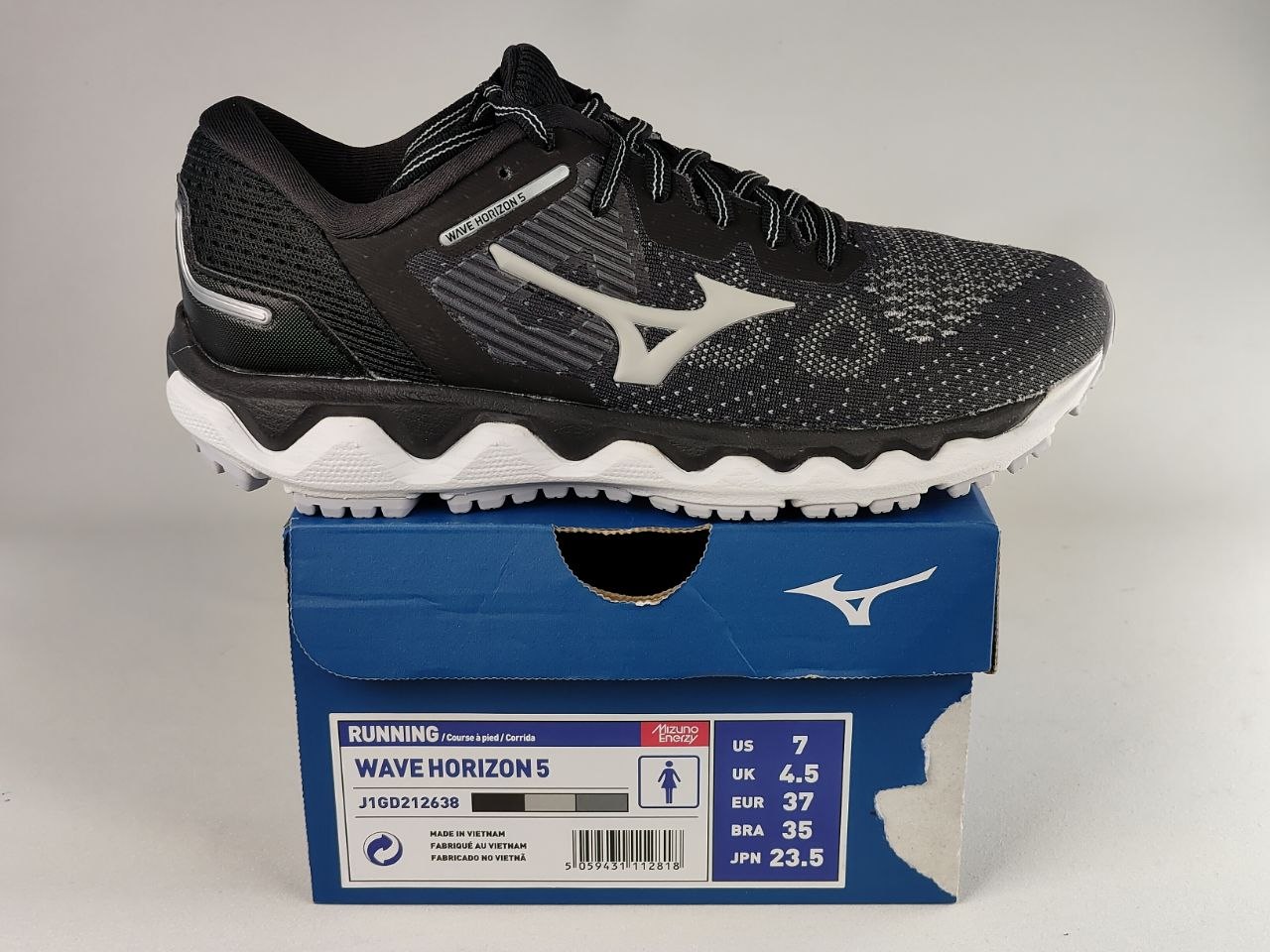 Mizuno-Wave-Horizon-5-Women's-Running-ShoesBlack-Grey-White-