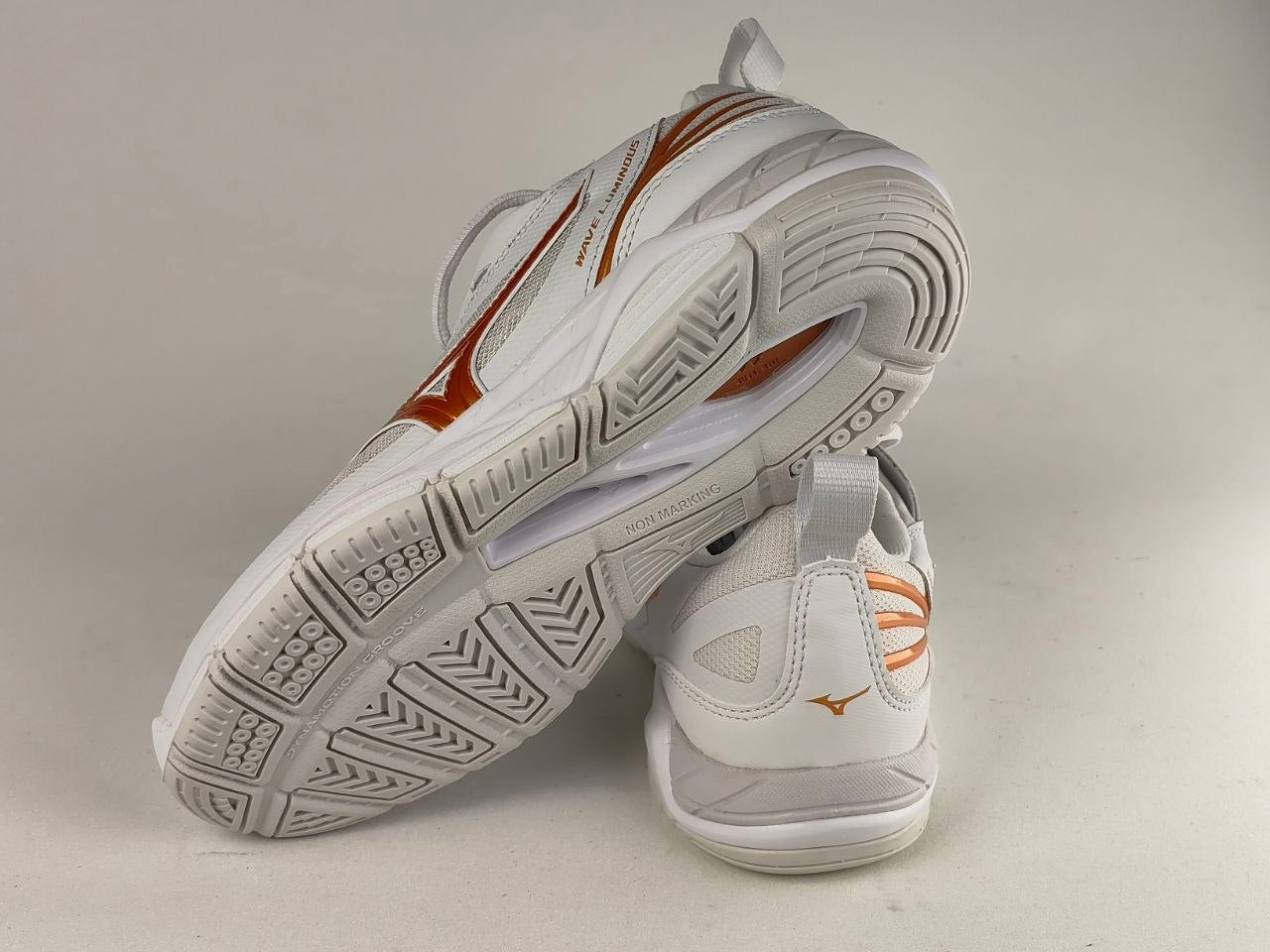 Mizuno-Wave-Luminous-Women's-Volleyball-Shoes-White-Copper-Gold