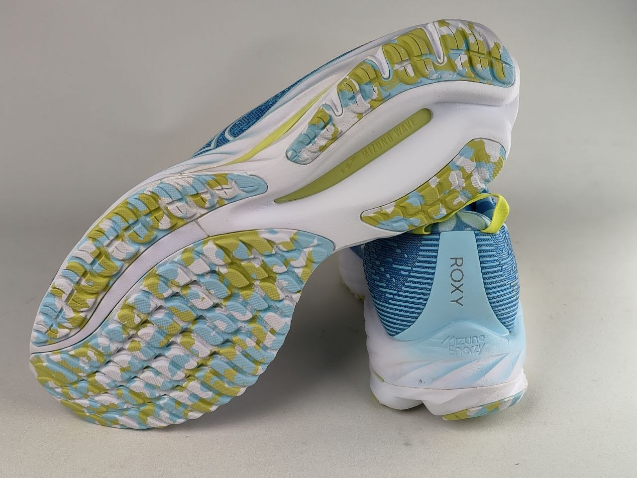 Mizuno-Wave-Rider-26-Women's-Running-Shoes-Blue-Mint-Green-White-