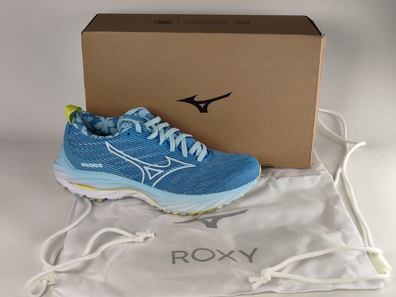 Mizuno-Wave-Rider-26-Women's-Running-Shoes-Blue-Mint-Green-White-