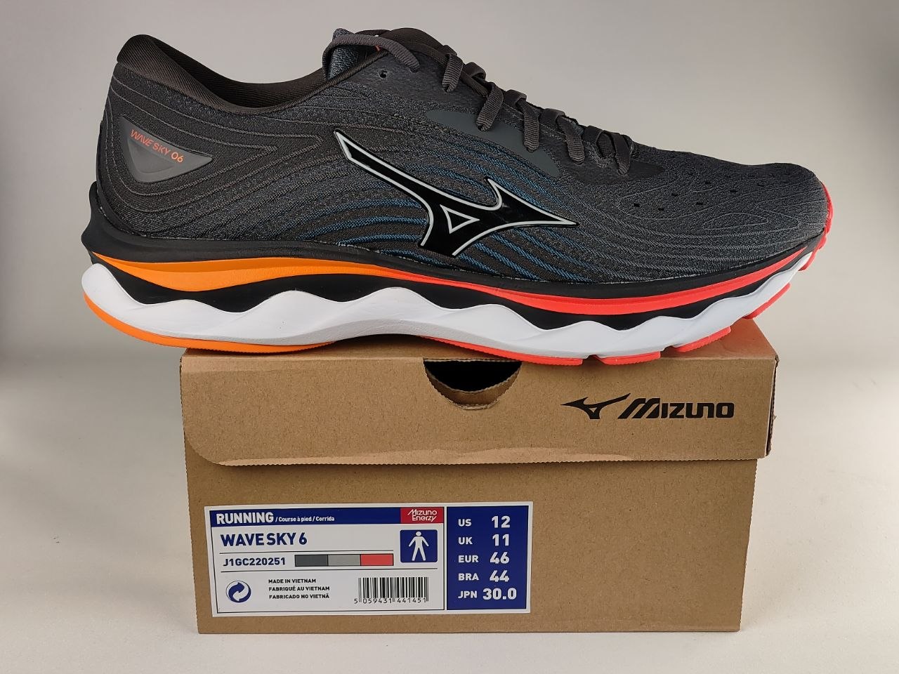 Mizuno-Wave-Sky-6-Men's-Running-Shoes-Black-White-Orange-