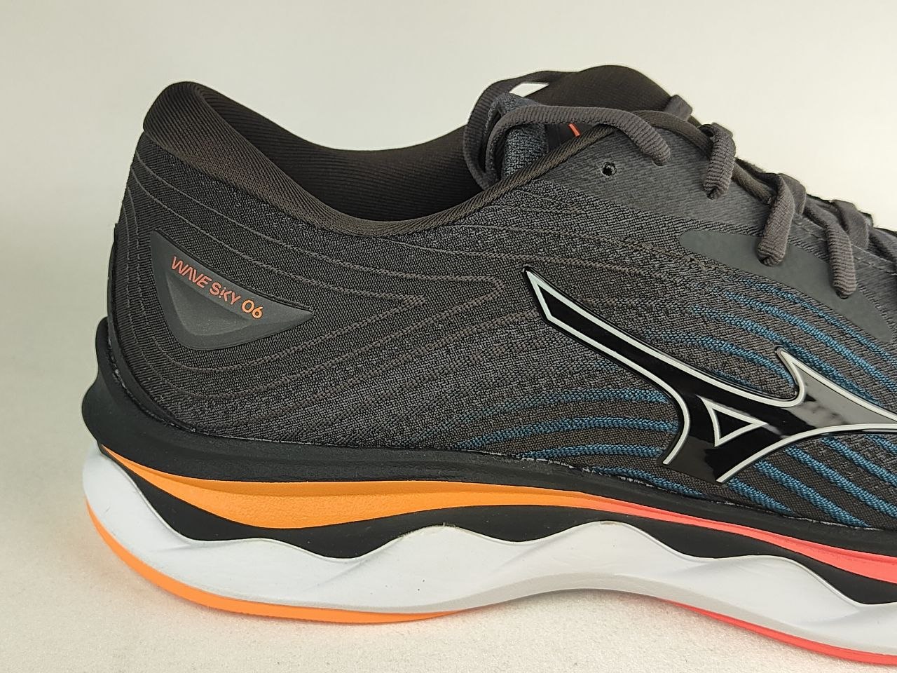 Mizuno-Wave-Sky-6-Men's-Running-Shoes-Black-White-Orange-