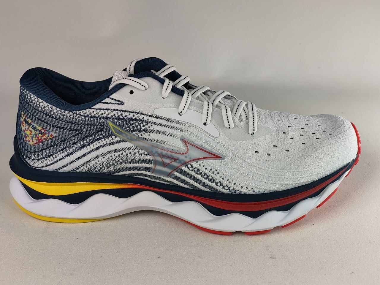 Mizuno Wave Sky 6 Women Running Shoes White Multi
