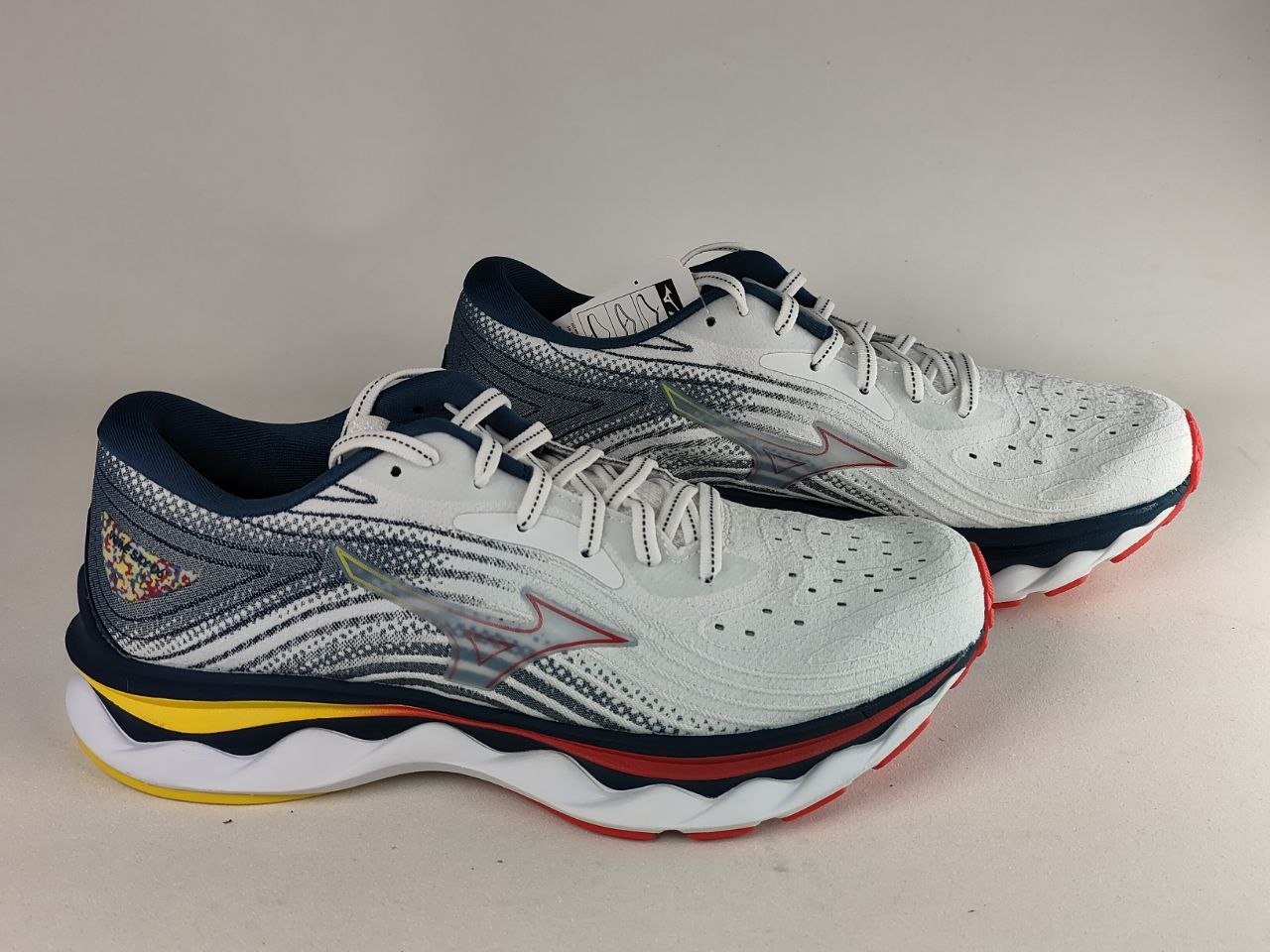 Mizuno Wave Sky 6 Women Running Shoes White Multi