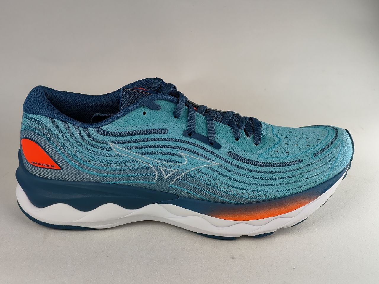 Mizuno-Wave-Skyrise-4-Running-Shoes-Blue-Turquoise-Coral-White-