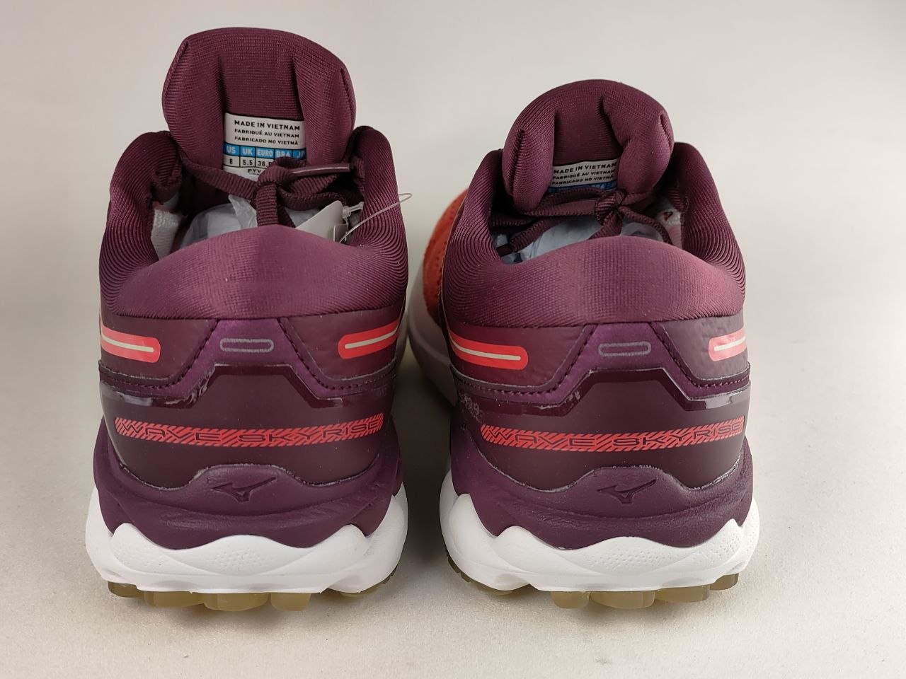 Mizuno-Wave-Skyrise-Women's-Running-Shoes-Red-Plum-White-