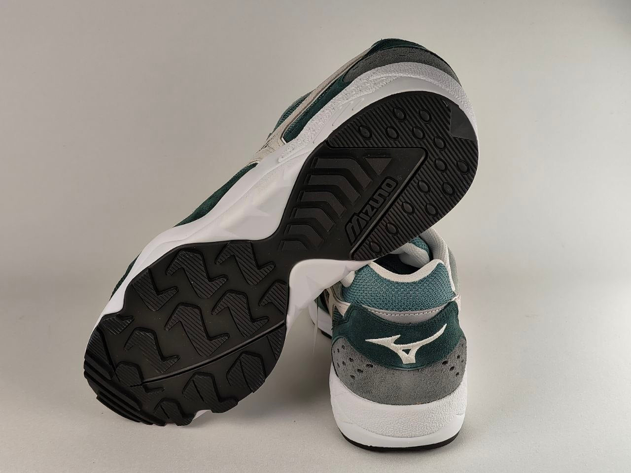Mizuno Contender Lifestyle Sneakers – Deep Green Sage Green Off White