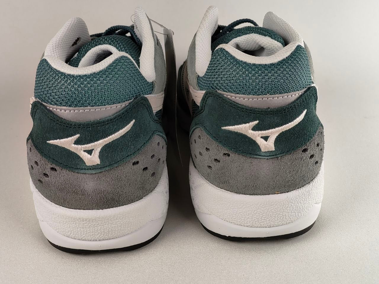 Mizuno Contender Lifestyle Sneakers – Deep Green Sage Green Off White